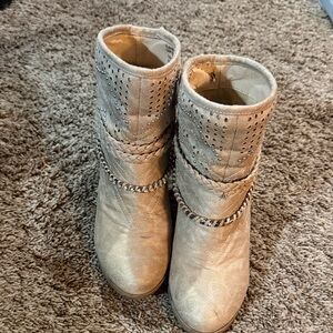 Elegant Cream Ankle Boots